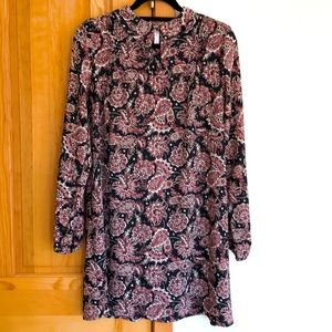 Women’s long sleeve collar dress